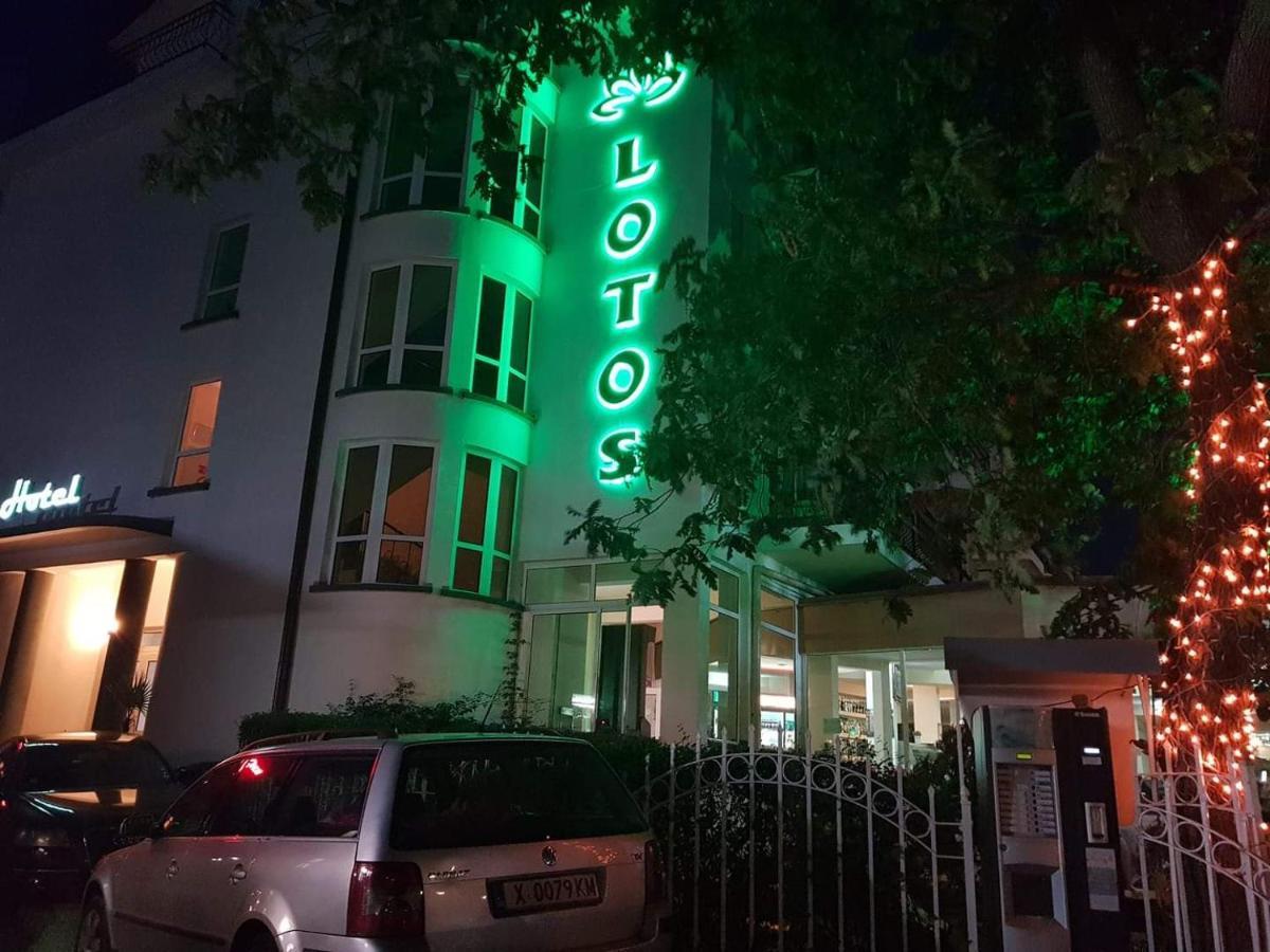 Hotel Lotos كيتن المظهر الخارجي الصورة